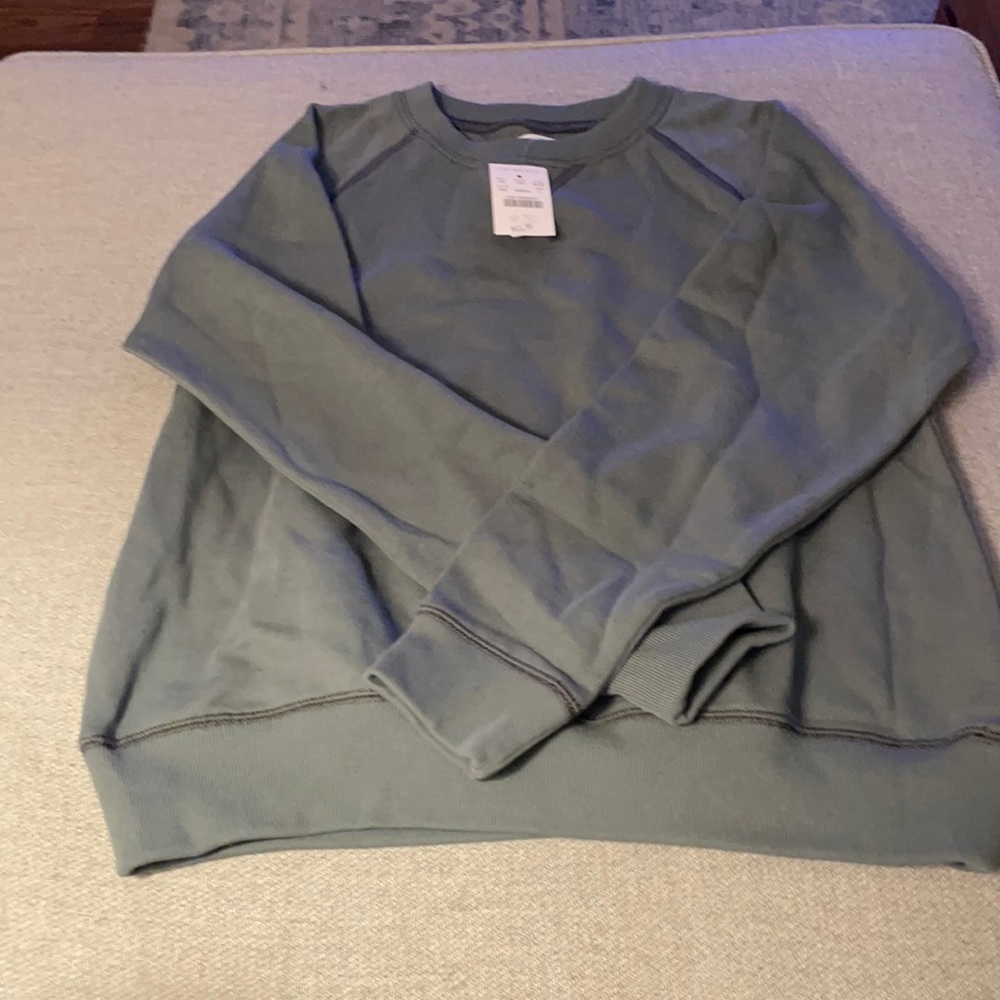 Boys pullover sweater size large (8-10)